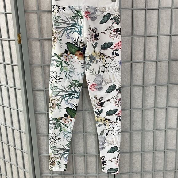 Forever 21 Floral Women’s Leggings, Size Small - Picture 2 of 6